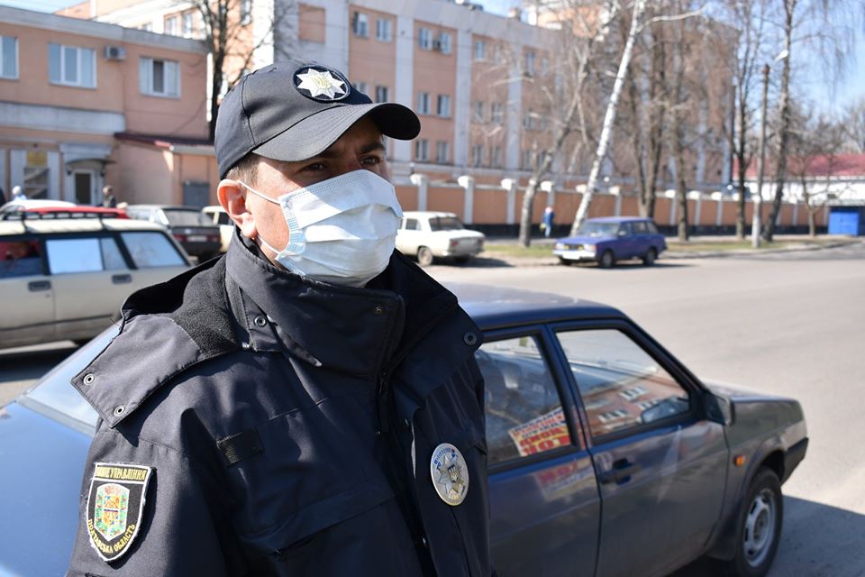 Житель Миргорода переховується від правоохоронців і медиків, через підозру на коронавірус