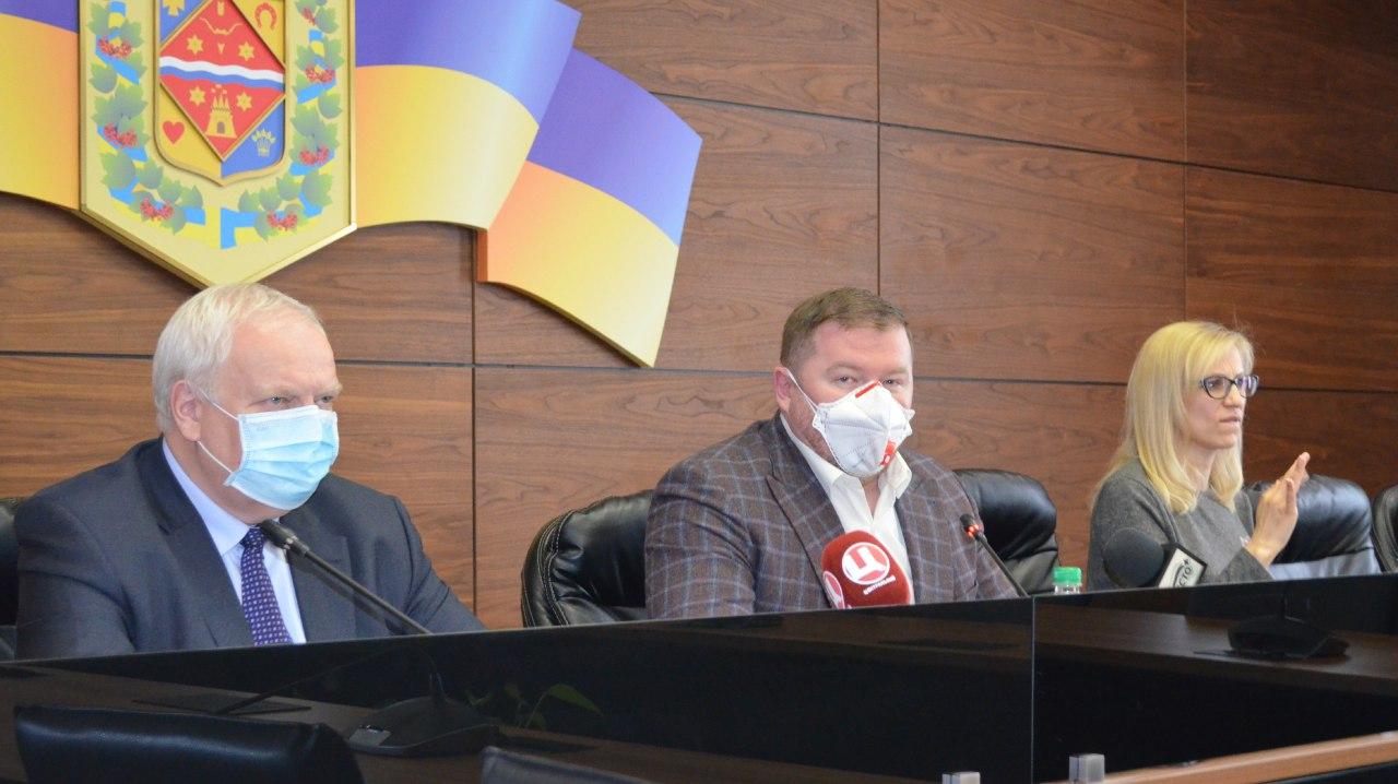 «У лікарнях Полтавщини з діагнозом пневмонія перебуває понад 200 хворих», – Дмитро Лунін