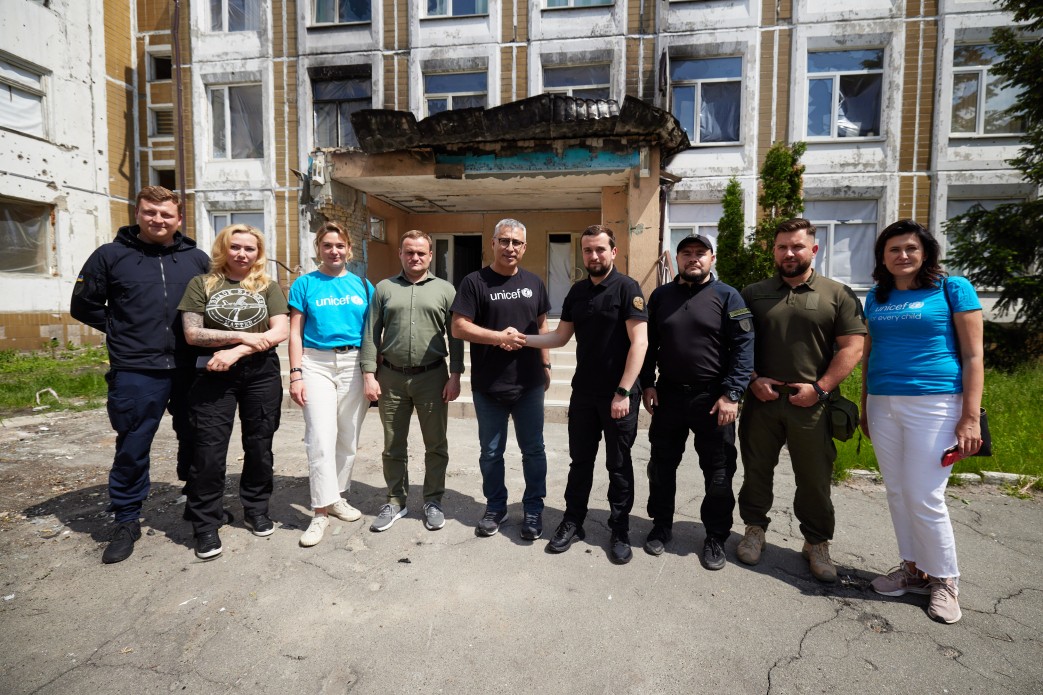 У співпраці з ЮНІСЕФ розроблено план відновлення зруйнованих шкіл до 1 вересня – Кирило Тимошенко