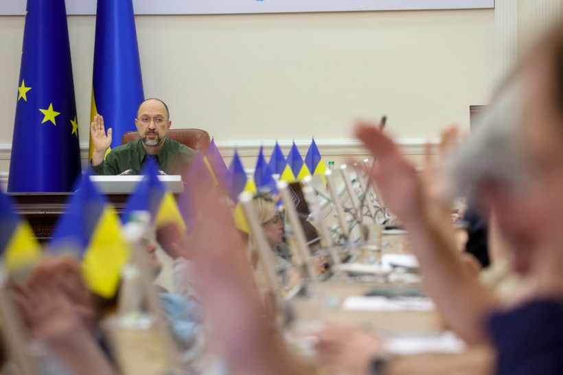 Денис Шмигаль: Держава надасть українцям безповоротні гранти до 250 тис. грн на новий бізнес в межах нової програми «єРобота»