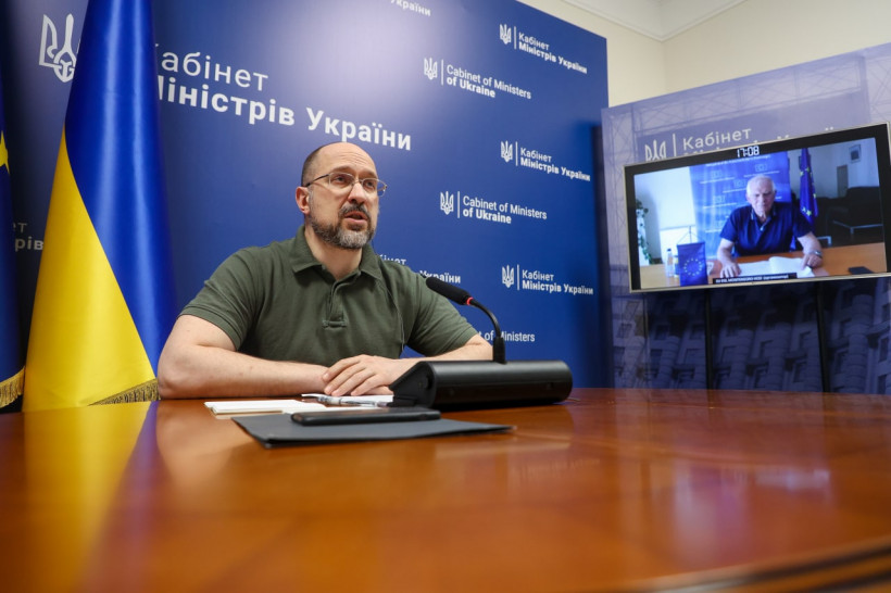 Денис Шмигаль у розмові із Жозепом Боррелем закликав Євросоюз визнати росію державою-терористом