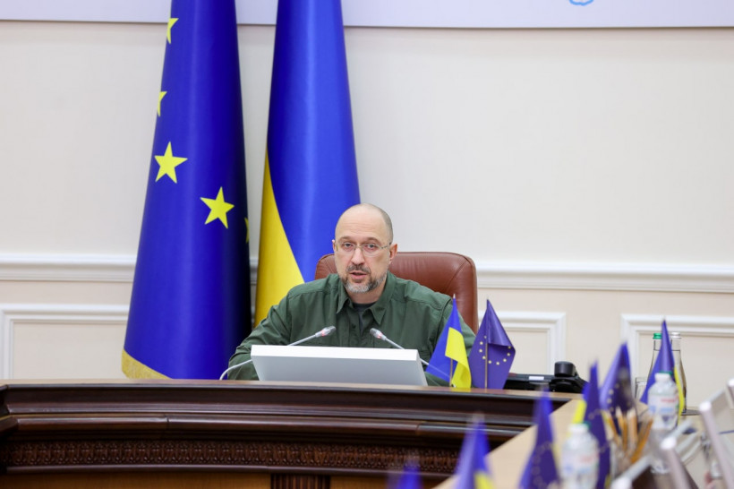 За програмою релокації у безпечні регіони переміщено 678 підприємств, – Денис Шмигаль